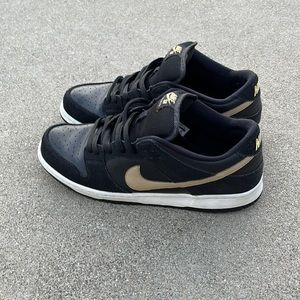 Dunk Low SB Pro 'Metallic Gold' 2018 Size 11 Used